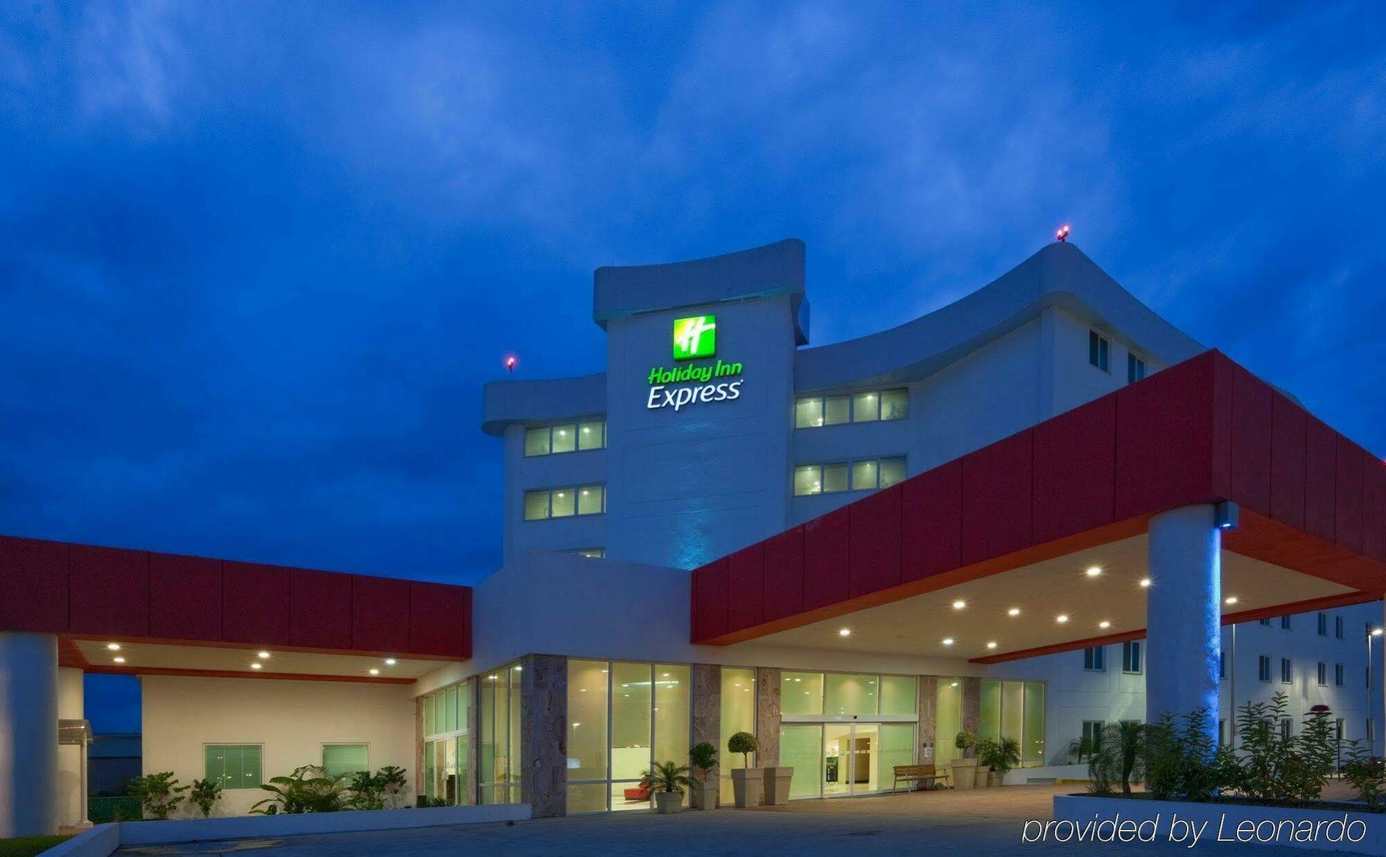 Holiday Inn Express Tapachula By Ihg Esterno foto